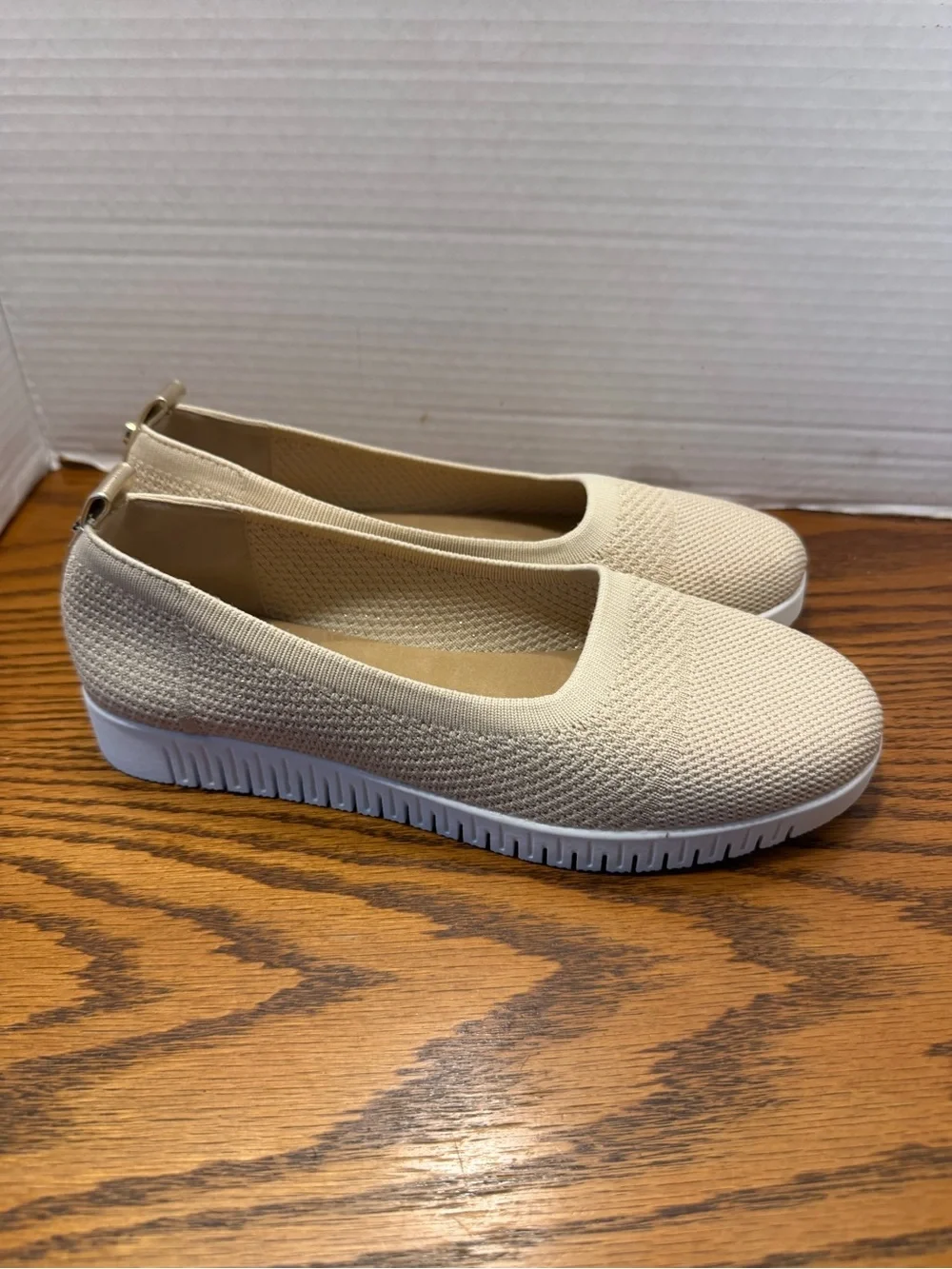 Taryn Rose Knit Slip-On Flats tan with gold accents lightweight comfortable - Picture 2 of 9